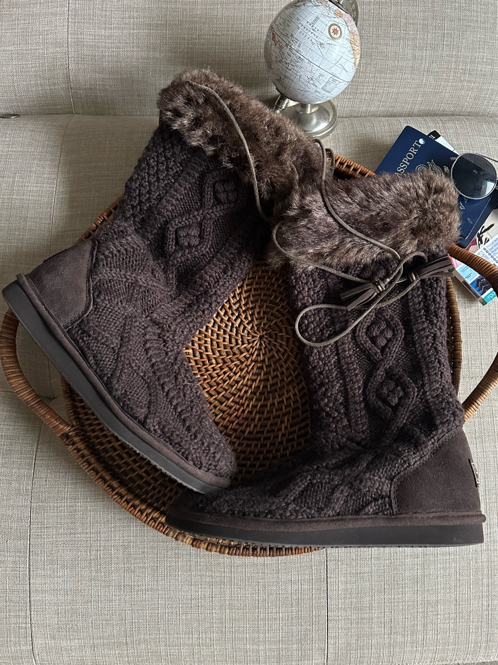 L.L. Bean Chocolate Brown Suede CableKnit Boots Size 8